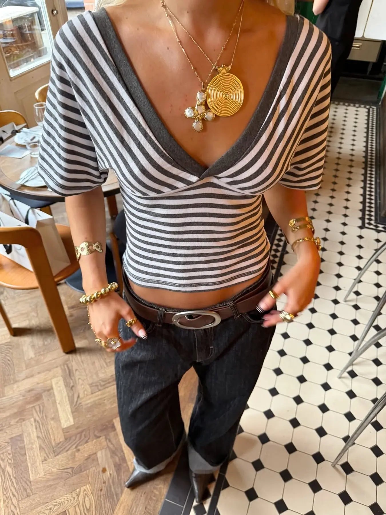 Striped V-Neck Wrap Top, Form-Fitting Puff Sleeve Y2K Crop Blouse, Stylish, Casual and Comfortable Fashion Piece for Everyday Wear, Womenswear